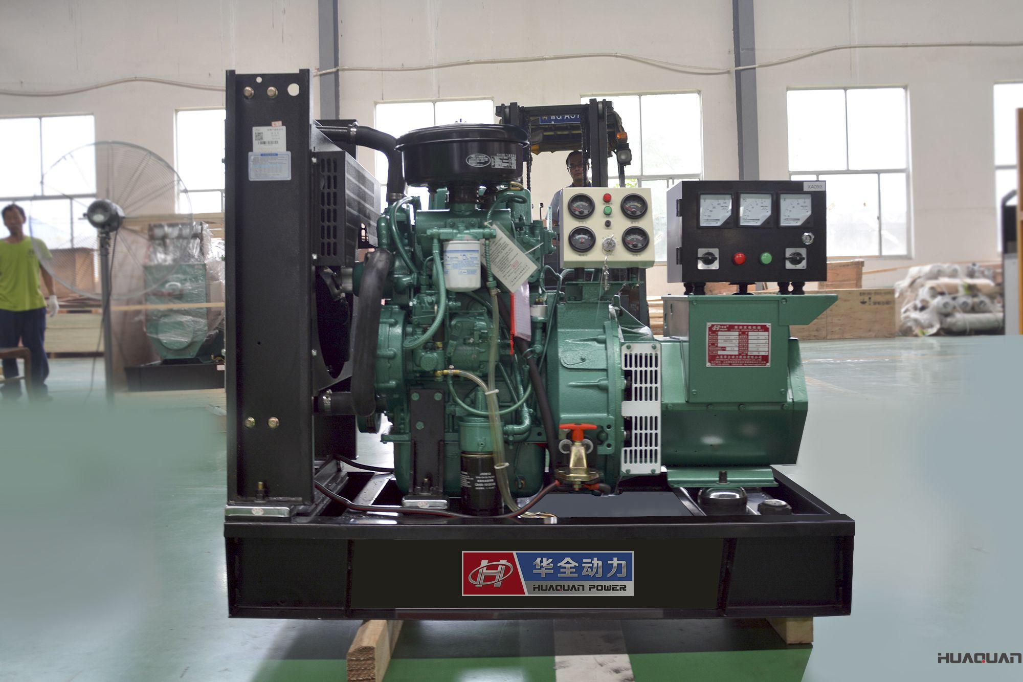 2018年4月4日華全動力10kw標配柴油發(fā)電機組發(fā)往上海