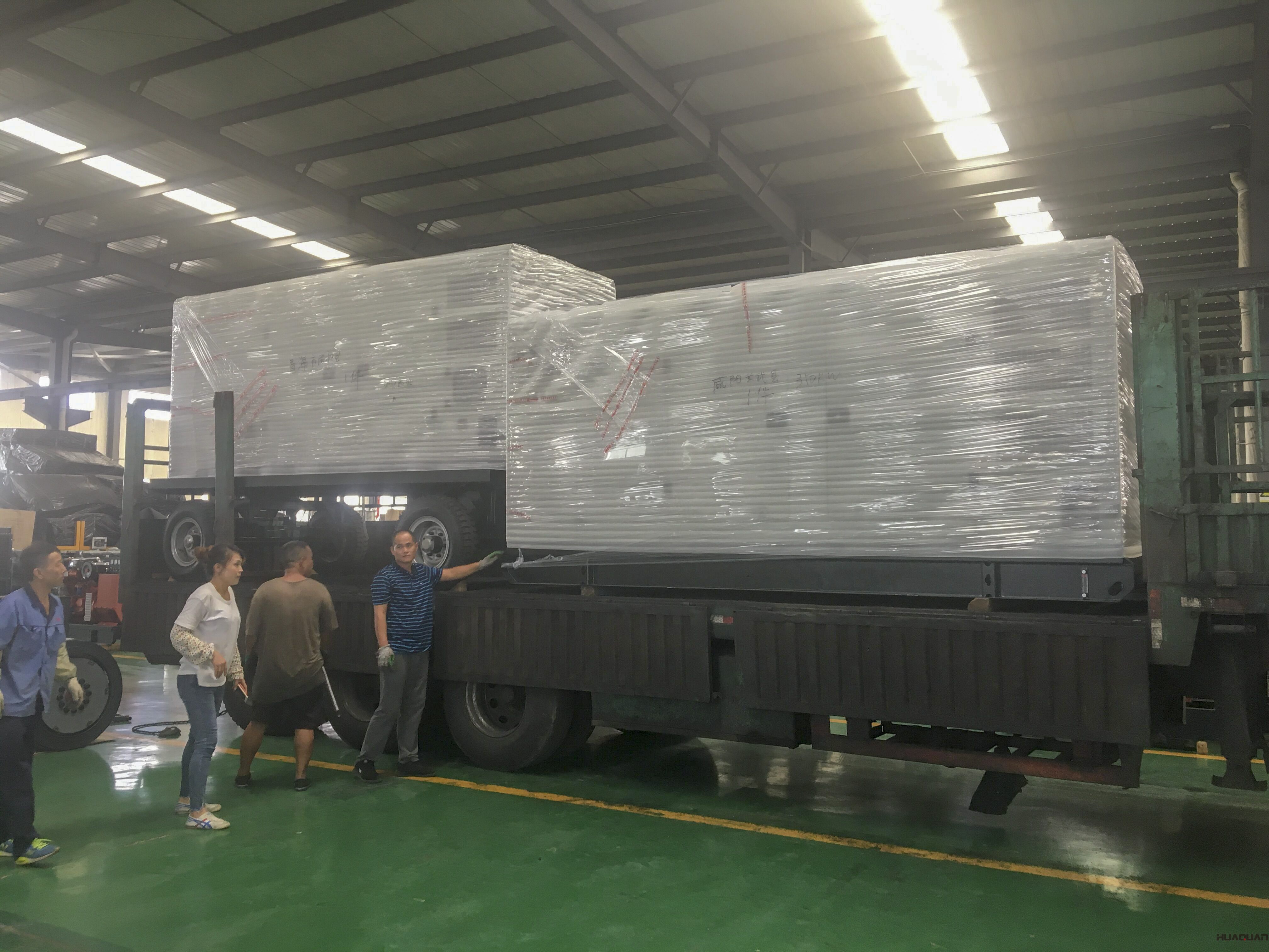 8月17日，一臺300kw標配柴油發(fā)電機組從華全動力發(fā)往湖北