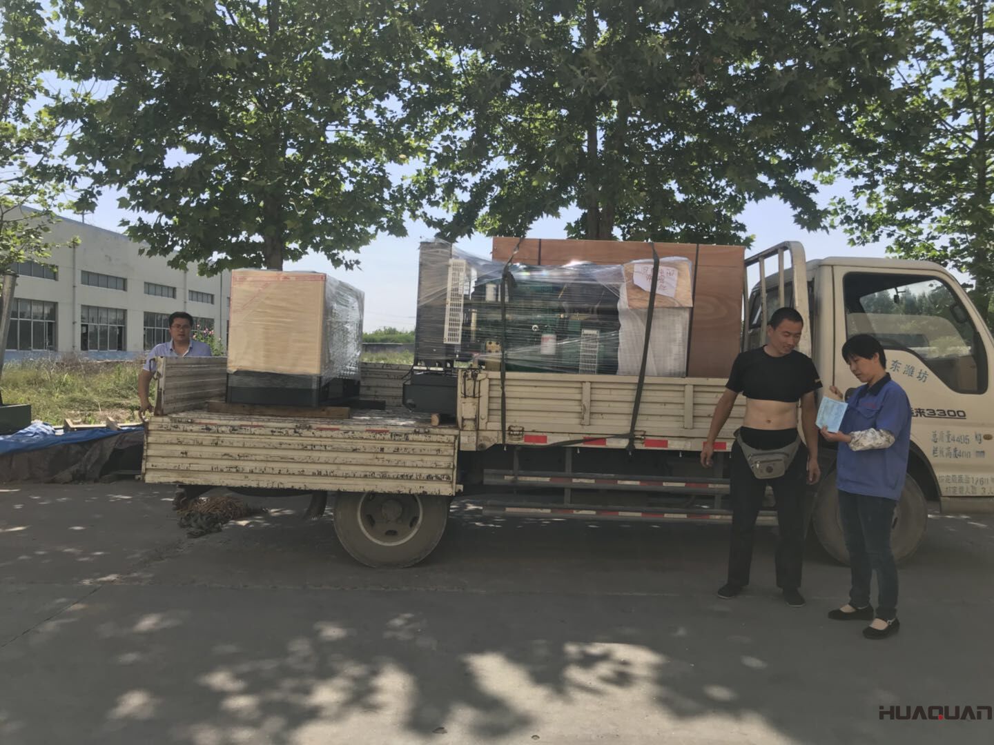 一臺(tái)50kw標(biāo)配柴油發(fā)電機(jī)組于8月21日順利發(fā)往貴州